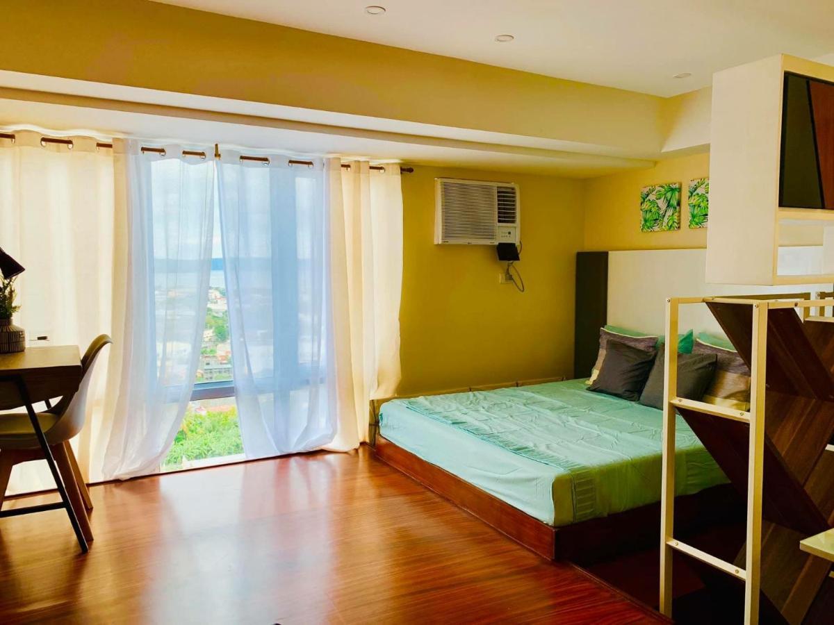 Feels Like Home Condos Abreeza Place Tower 1 & 2 Davao City Екстериор снимка