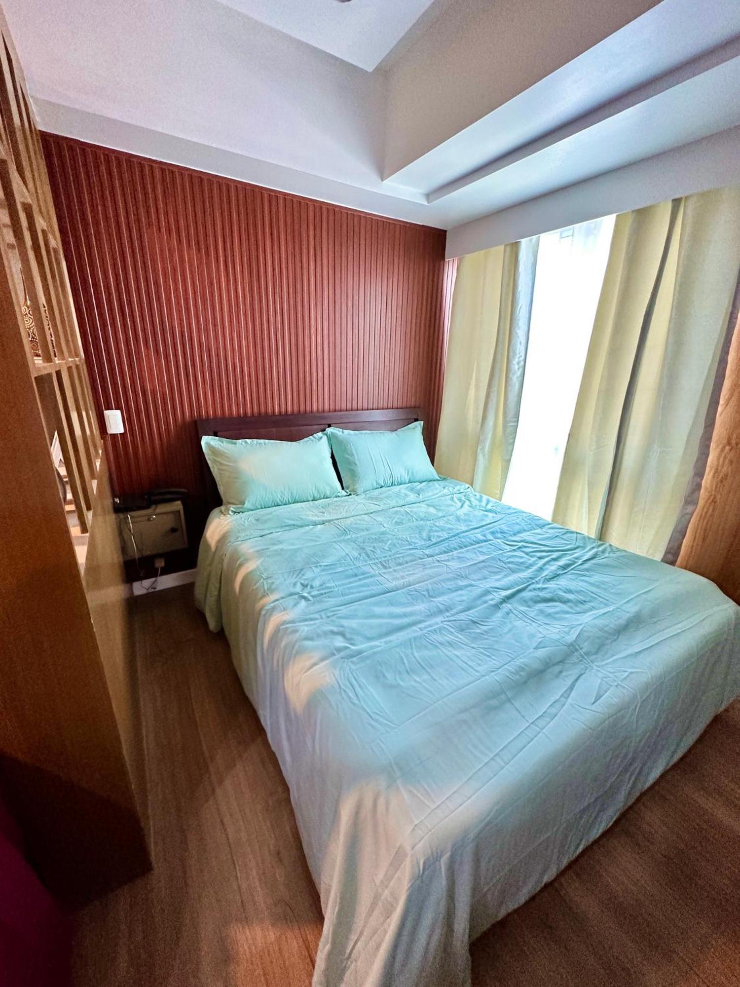 Feels Like Home Condos Abreeza Place Tower 1 & 2 Davao City Екстериор снимка